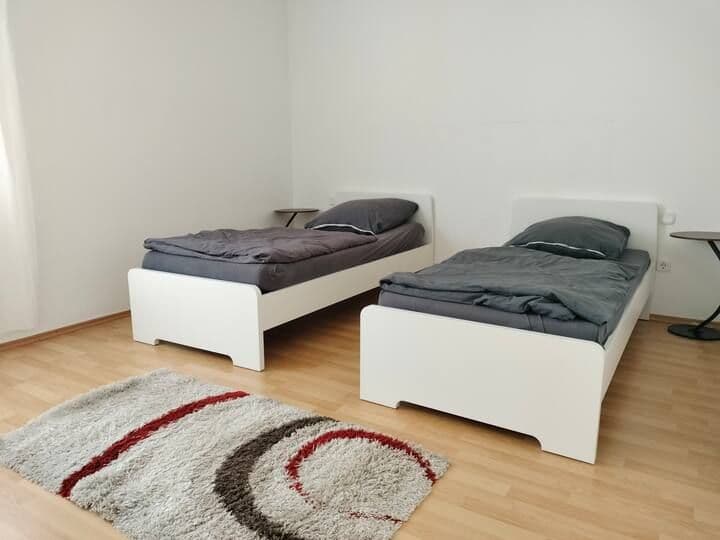 K-4 - großzügige, möblierte 3-Zimmer Wohnung mit Balkon Bild 2